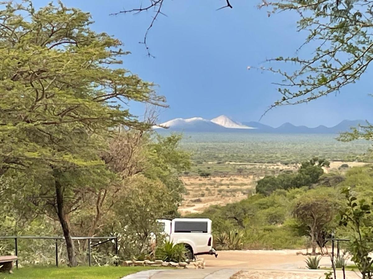 Aloegrove Safari Lodge Otjiwarongo Εξωτερικό φωτογραφία