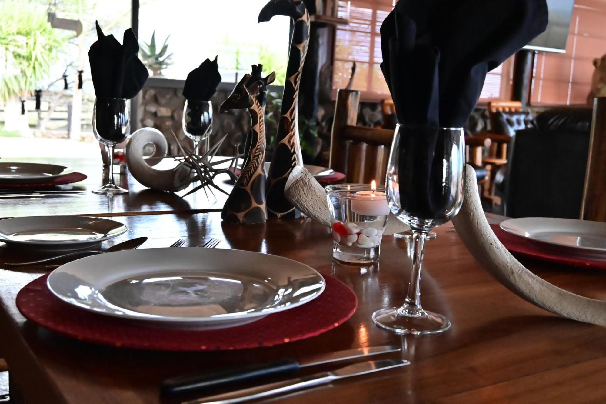 Aloegrove Safari Lodge Otjiwarongo Εξωτερικό φωτογραφία